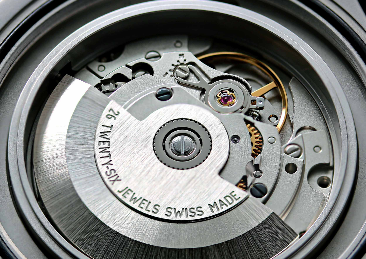 Sellita SW200 Special grade movement regulated to ±7 seconds per day