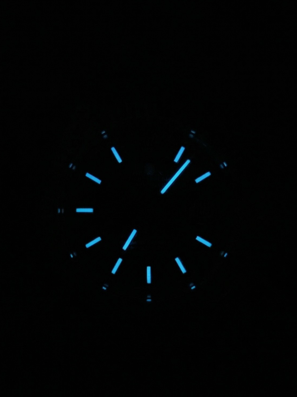 Soren Momentis Black luminous dial detail