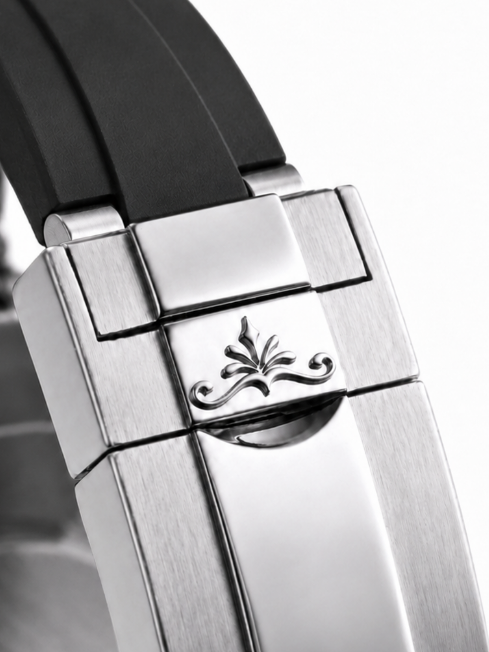 Soren FKM rubber bracelet detail — 316L stainless steel